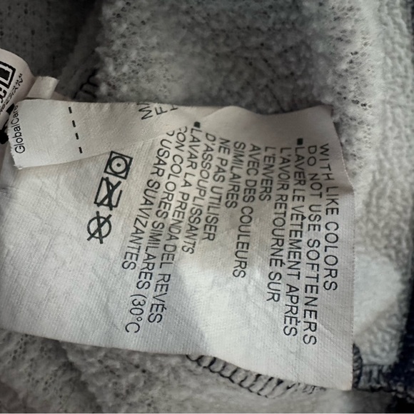 Under Armour Grey and Pink Sweatshirt / Hoodie Size Medium - Picture 7 of 7